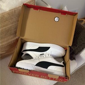 Puma Sneakers